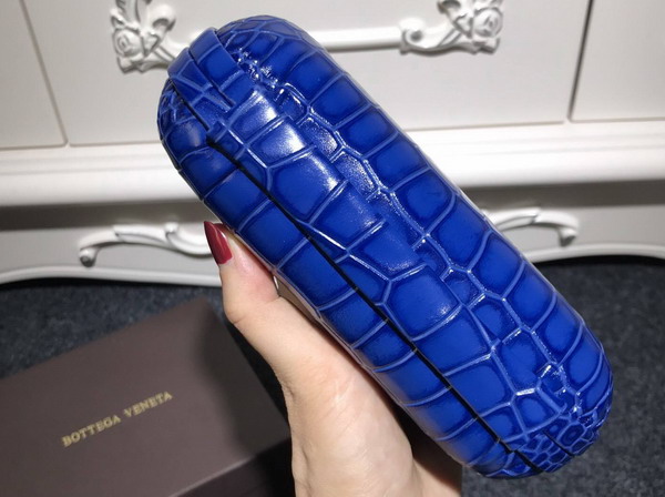 Bottega Veneta Knot in Blue Crocodile