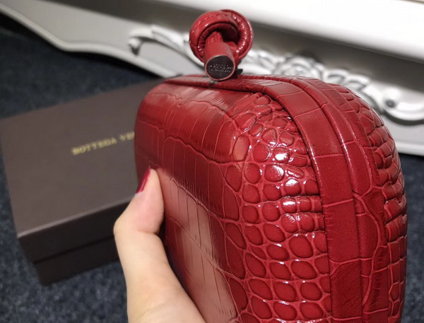 Bottega Veneta Knot in Red Crocodile