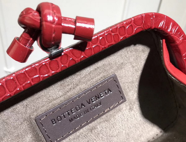 Bottega Veneta Knot in Red Crocodile