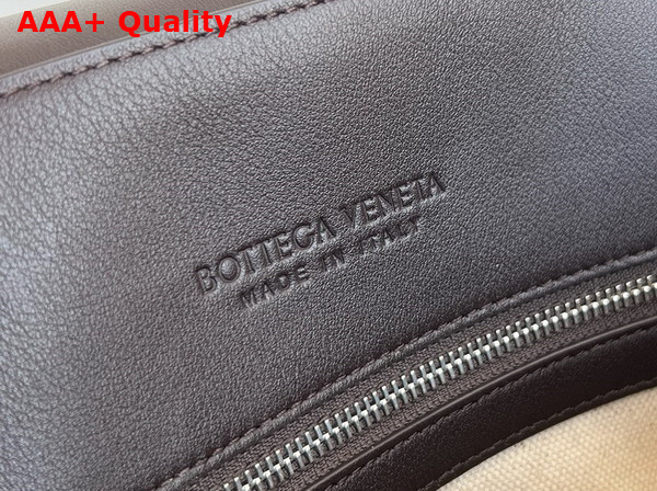 Bottega Veneta Large Andiamo Messenger Bag in Fondant Intrecciato Leather Replica