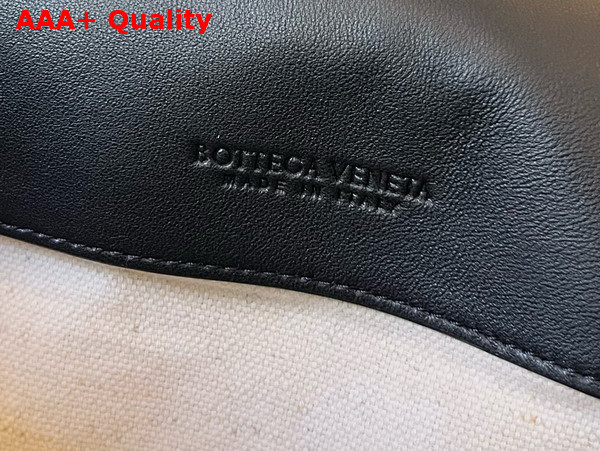 Bottega Veneta Large Cobble Messenger in Black Replica