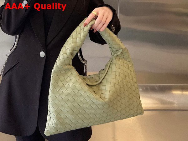 Bottega Veneta Large Hop Bag in Travertine Intrecciato Calfskin Leather Replica