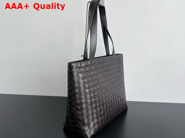 Bottega Veneta Large Intrecciato Zipped Tote Bag in Fondant Intrecciato Leather Replica