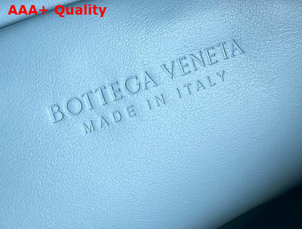 Bottega Veneta Lets Go Shoulder Bag with Elongated Foldable Shape in Ice Padded Intrecciato Leather Replica