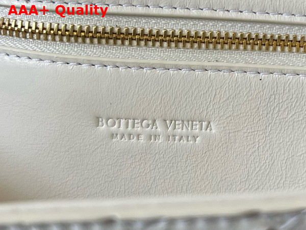 Bottega Veneta Long Clutch Andiamo with Handle White Intrecciato Leather Replica