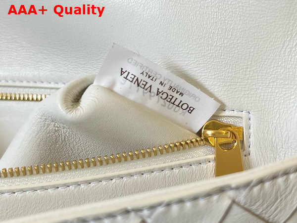 Bottega Veneta Long Clutch Andiamo with Handle White Intrecciato Leather Replica