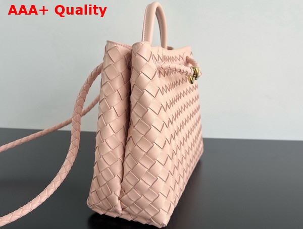 Bottega Veneta Medium Andiamo Bag in Cameo Intrecciato Leather Replica