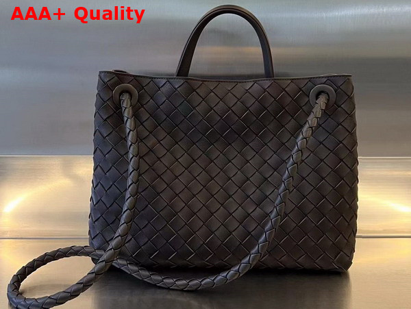 Bottega Veneta Medium Andiamo in Fondant Intrecciato Leather Replica