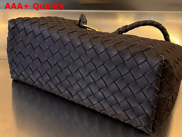 Bottega Veneta Medium Andiamo in Fondant Intrecciato Leather Replica