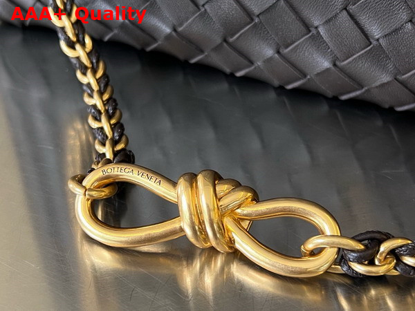 Bottega Veneta Medium Andiamo with Chain in Fondant Intrecciato Leather Replica