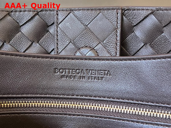 Bottega Veneta Medium Andiamo with Chain in Fondant Intrecciato Leather Replica