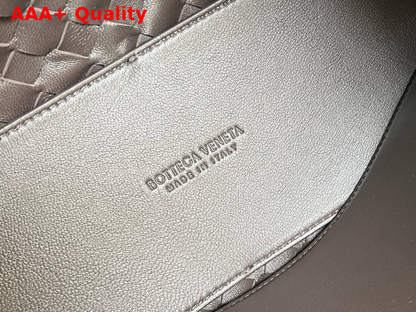 Bottega Veneta Medium Andiamo with Chain in Fondant Intrecciato Leather Replica