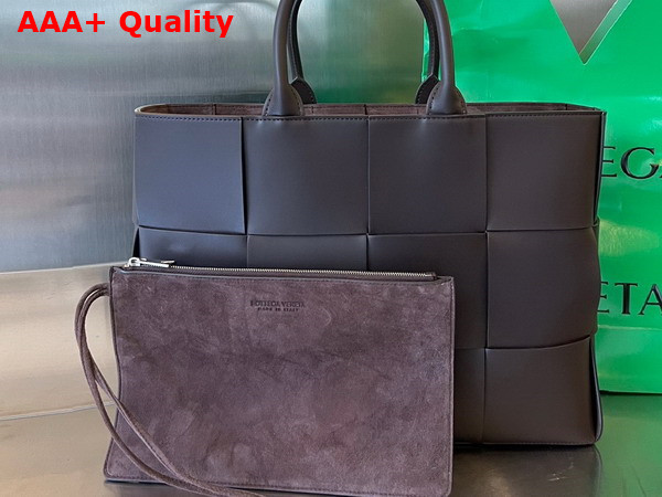 Bottega Veneta Medium Arco Tote Bag Fondant Intrecciato Leather Replica