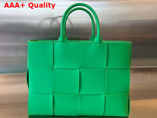 Bottega Veneta Medium Arco Tote Bag Parakeet Intrecciato Leather Replica