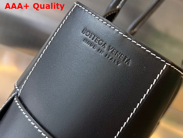 Bottega Veneta Medium Arco Tote Bag in Black Intrecciato Leather with Edge Stitching Replica