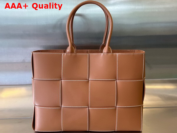 Bottega Veneta Medium Arco Tote Bag in Natural Intrecciato Leather with Edge Stitching Replica