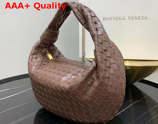 Bottega Veneta Medium BV Jodie Hobo Bag in Chocolate Woven Leather Replica