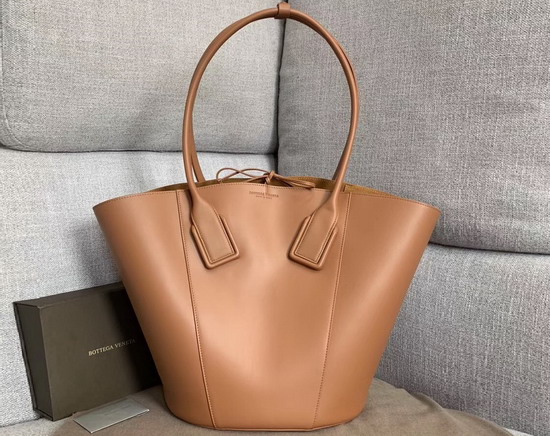 Bottega Veneta Medium Basket Tote in Wood French Calfskin