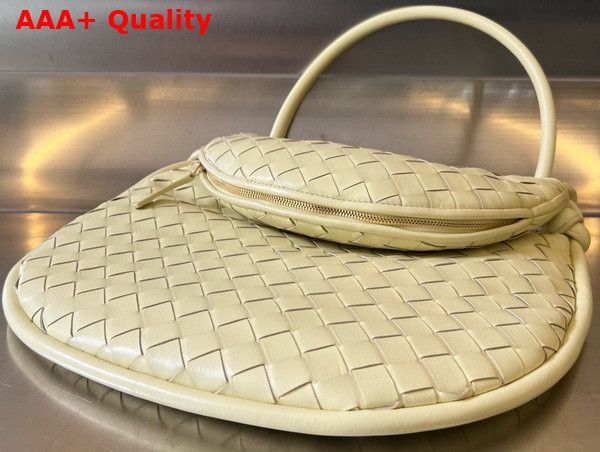 Bottega Veneta Medium Gemelli Shoulder Bag in Ice Cream Intrecciato Leather Replica