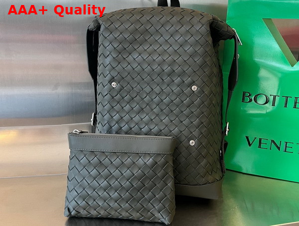 Bottega Veneta Medium Intrecciato Leather Backpack in Camping Replica