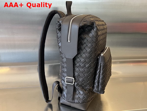 Bottega Veneta Medium Intrecciato Leather Backpack in Fondant Replica