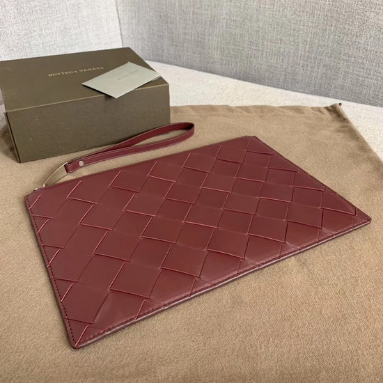 Bottega Veneta Medium Pouch in Bordeaux Intrecciato Nappa