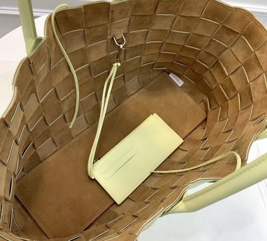 Bottega Veneta Medium Tote Bag in Light Yellow Maxi Intreccio