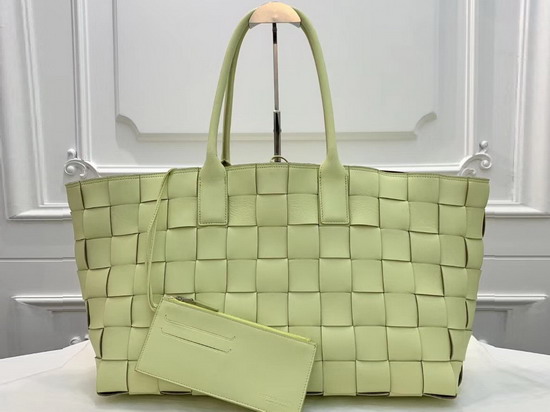 Bottega Veneta Medium Tote Bag in Light Yellow Maxi Intreccio