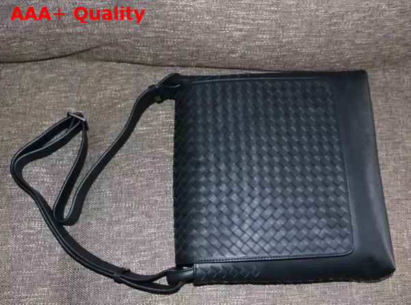 Bottega Veneta Messenger Bag in Black Replica