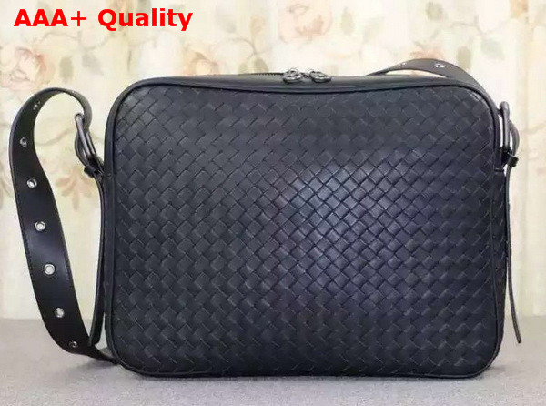 Bottega Veneta Messenger Bag in Nero Intrecciato VN Replica