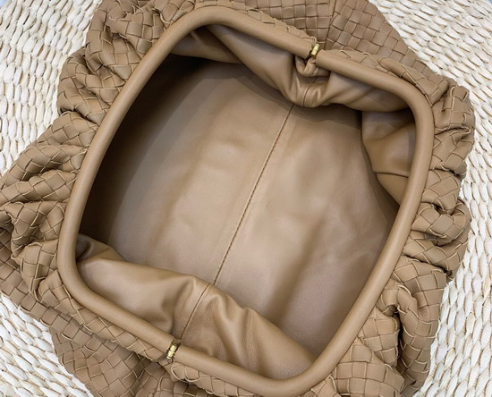 Bottega Veneta Oversize Pouch in Intrecciato Nappa Camel