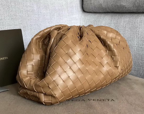 Bottega Veneta Oversized Pouch in Light Brown Maxi Woven Leather