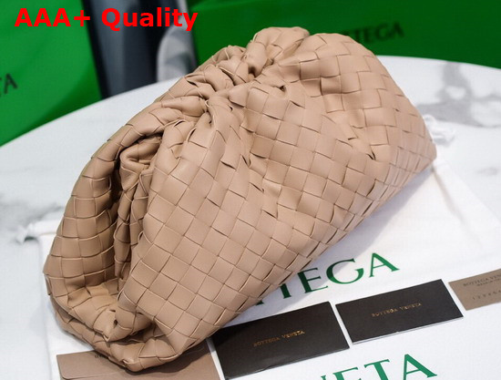 Bottega Veneta Pouch in Almond Intrecciato Leather Replica