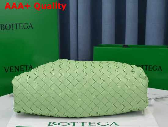 Bottega Veneta Pouch in Apple Green Intrecciato Leather Replica