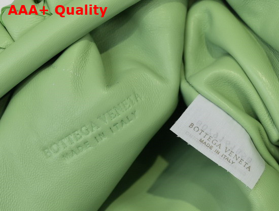 Bottega Veneta Pouch in Apple Green Intrecciato Leather Replica