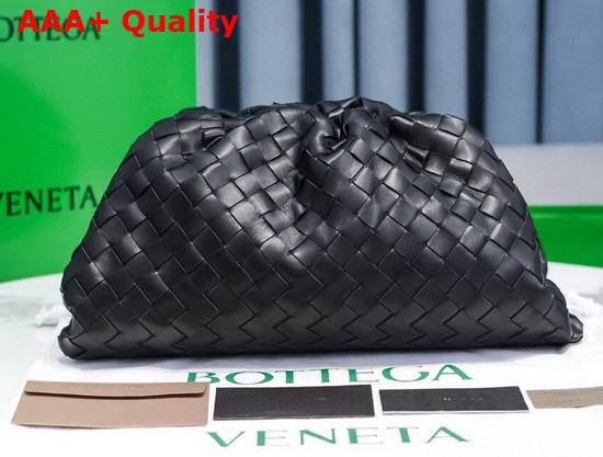 Bottega Veneta Pouch in Black Intrecciato Leather Replica