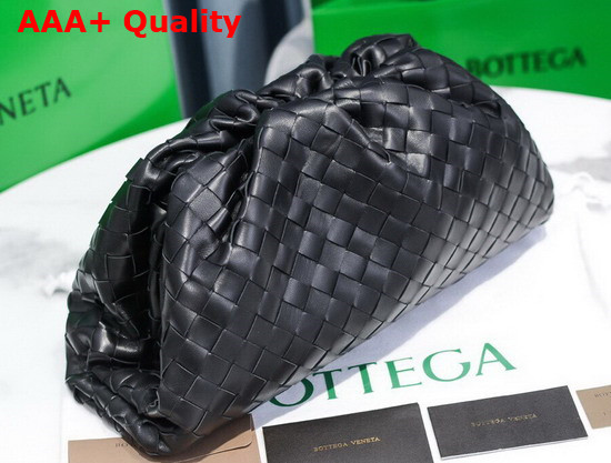 Bottega Veneta Pouch in Black Intrecciato Leather Replica