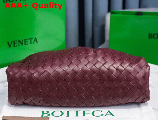 Bottega Veneta Pouch in Bordeaux Intrecciato Leather Replica