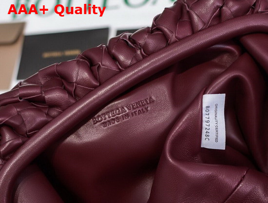 Bottega Veneta Pouch in Bordeaux Intrecciato Leather Replica