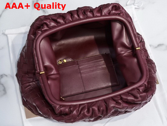 Bottega Veneta Pouch in Bordeaux Intrecciato Leather Replica