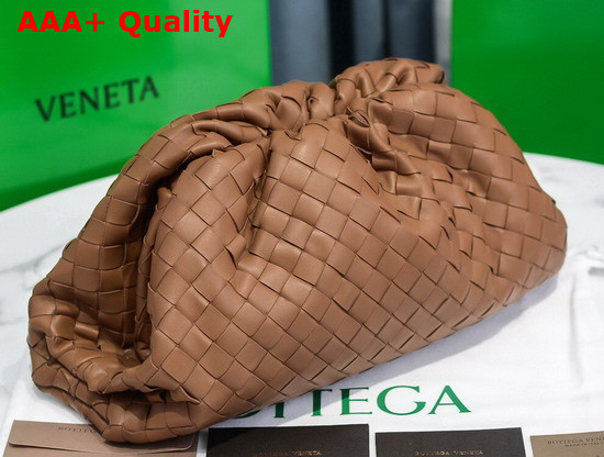 Bottega Veneta Pouch in Caramel Intrecciato Leather Replica