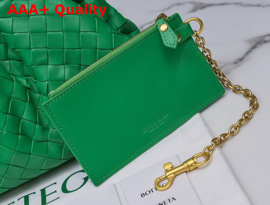 Bottega Veneta Pouch in Green Intrecciato Leather Replica