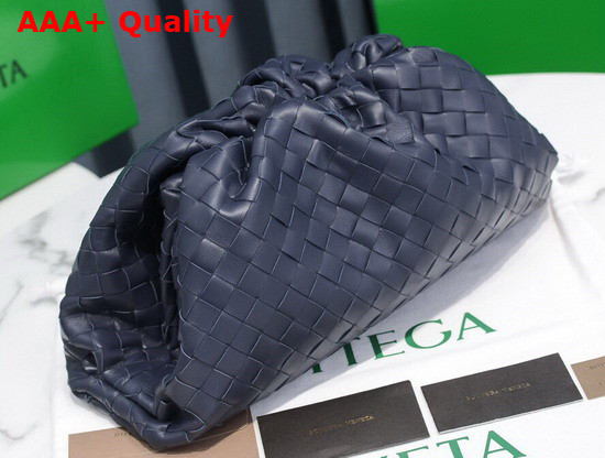 Bottega Veneta Pouch in Navy Blue Intrecciato Leather Replica