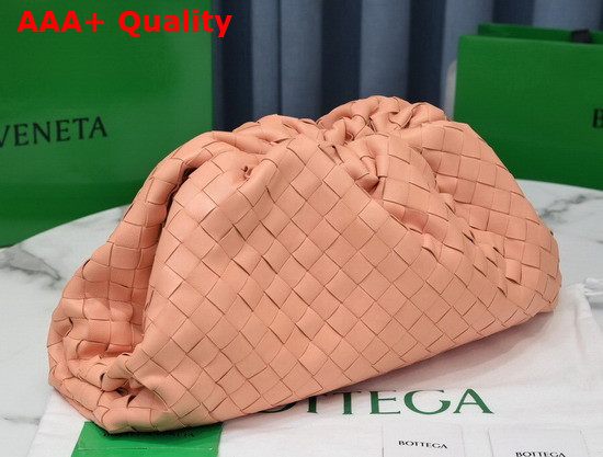 Bottega Veneta Pouch in Pink Intrecciato Leather Replica