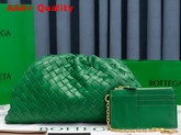 Bottega Veneta Pouch in Racing Green Intrecciato Leather Replica