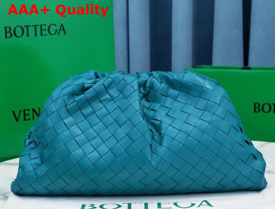 Bottega Veneta Pouch in Wild Green Intrecciato Leather Replica