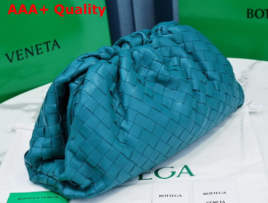 Bottega Veneta Pouch in Wild Green Intrecciato Leather Replica