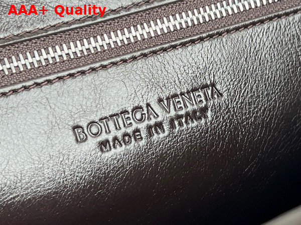 Bottega Veneta Rumple Messenger in Fondant Shiny Foulard Intreccio Leather with Adjustable Strap Replica