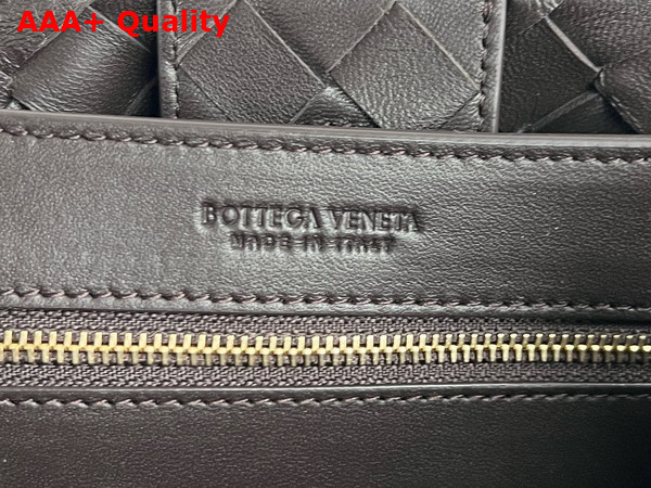 Bottega Veneta Small Andiamo with Chain in Fondant Intrecciato Leather Replica