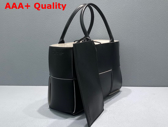 Bottega Veneta Small Arco Tote in Black Lambskin Replica